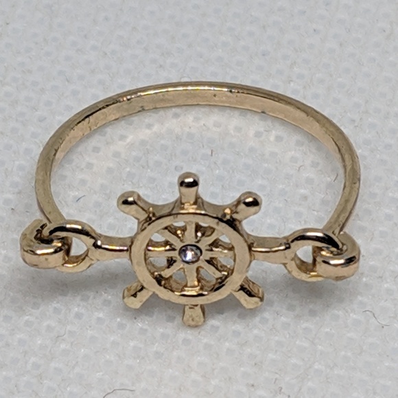 Nautical Ship's Wheel Gold tone Ring w/ Rhinestone - Picture 7 of 8